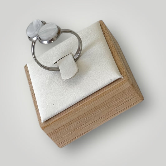 Anillo acero plateado (piezas blanco nacarado)