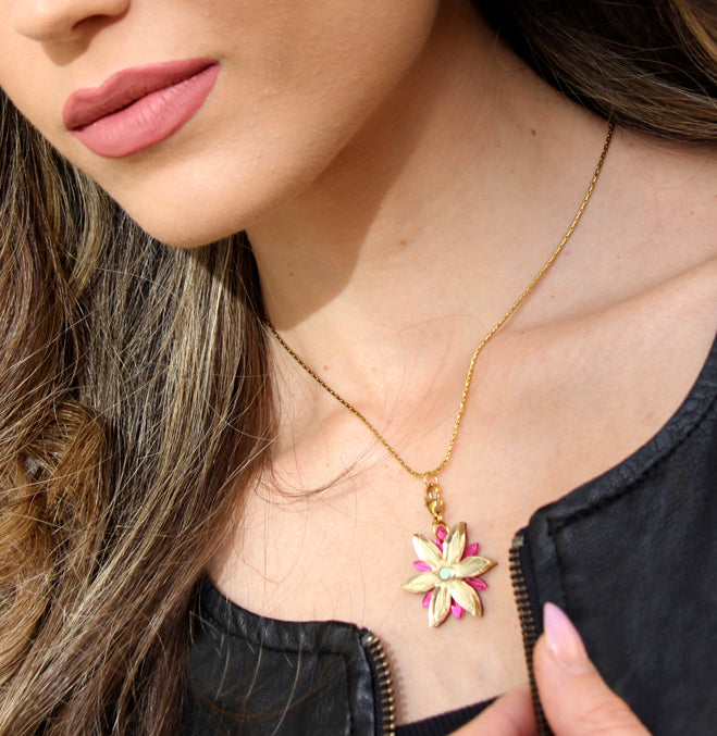 Pack Pendientes Warm Flare + Cadena y charms Warm Flare